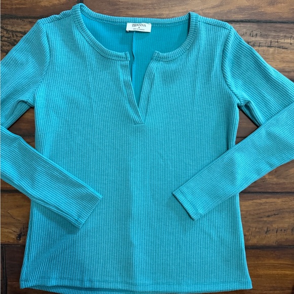 Zenana Outfitters New Without Tags Teal Long Sleeve Waffle V Neck Tee - Picture 2 of 5